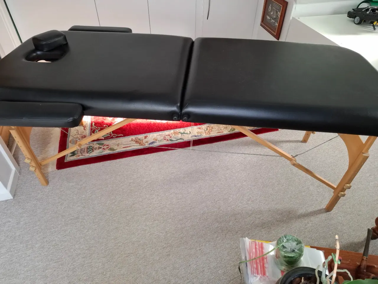 Billede 1 - Massagebænk i sort kunst lædder
