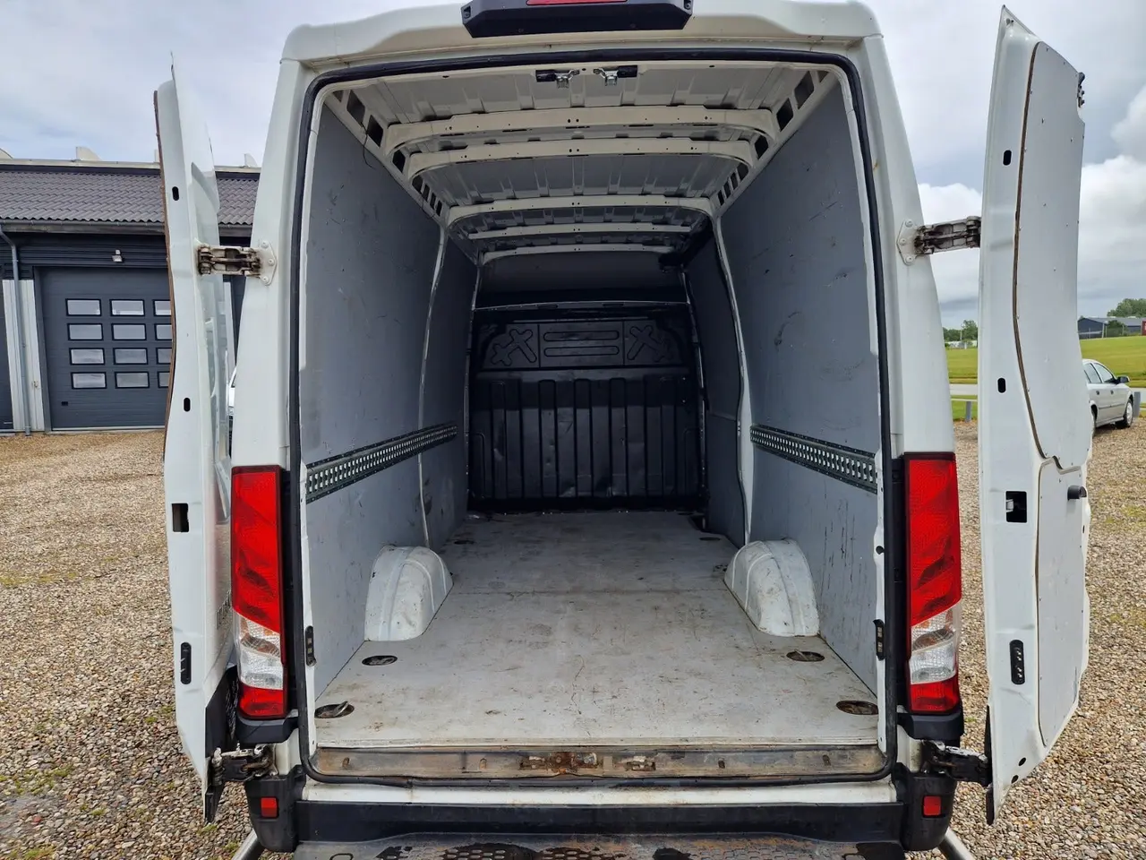 Billede 8 - Iveco Daily 2,3 35S14 12m³ Van AG8