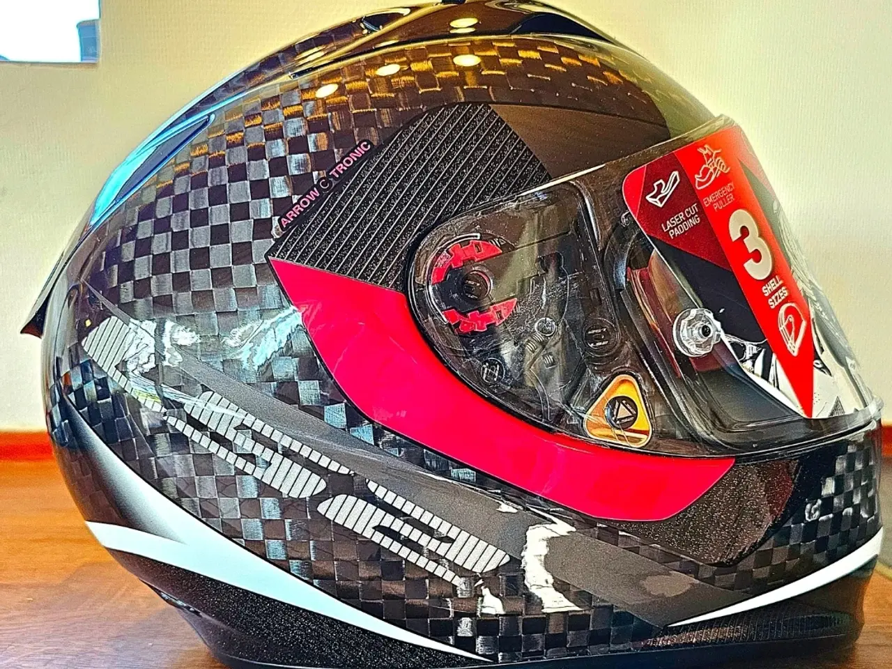 Billede 2 - NY LS2 ARROW CARBON