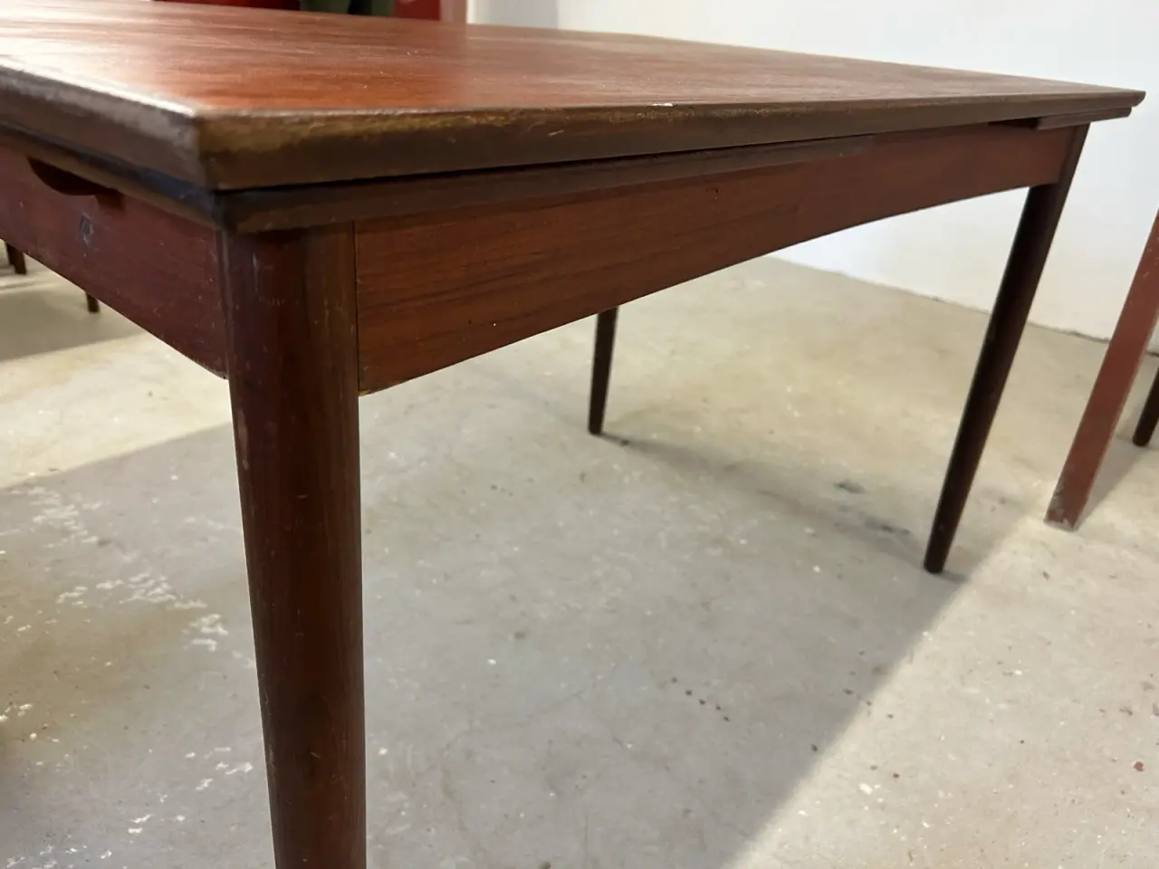 Billede 8 - Dansk teak spisebord – elegant mid-century design