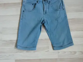 Shorts str. 30