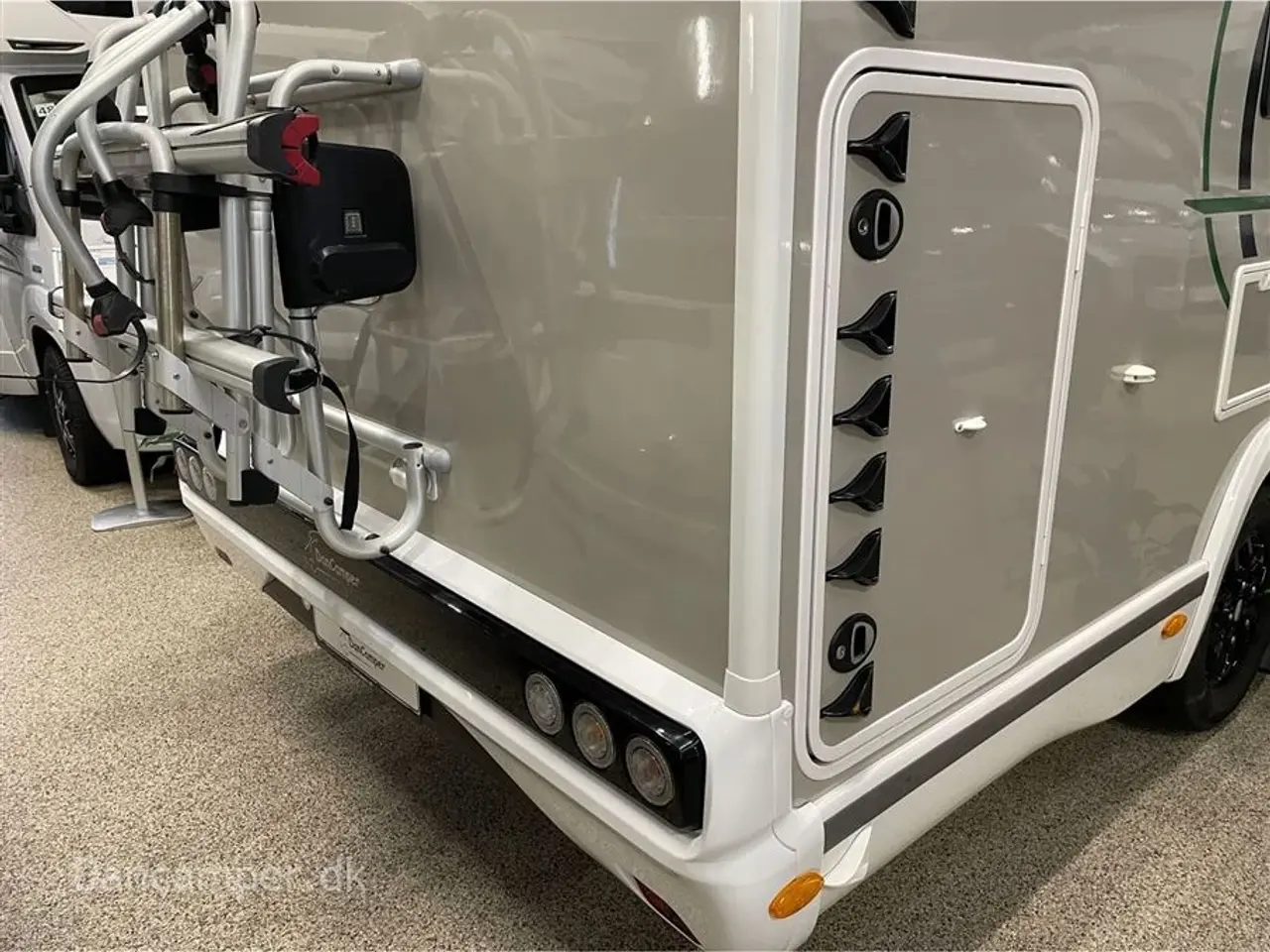 Billede 37 - 2024 - Chausson 660 Titanium ULTIMATE UNDER KLARGØRING! Chausson 660 Titanium ULTIMATE, Elcykelholder, Lithiumbatterier, Induktionsplade, 3000W inverter