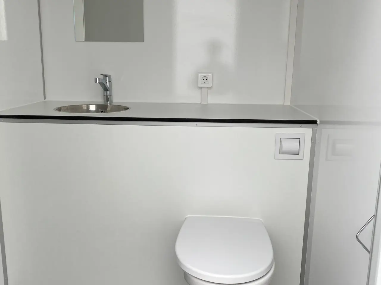Billede 2 - Badmobil / mobilt badeværelse / toilet / badvogn