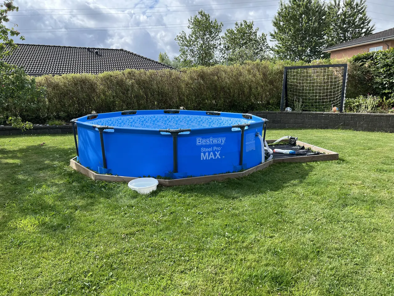 Billede 2 - Pool til haven
