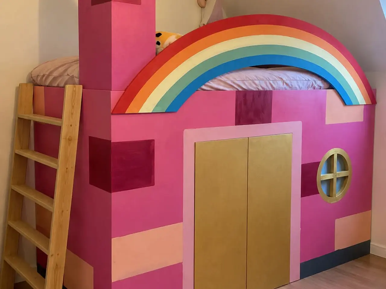 Billede 1 - My Little Pony Prinsesse seng med legehus