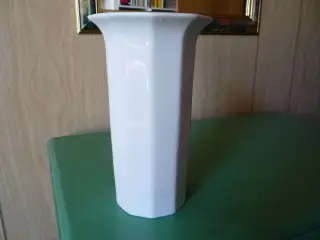 Stor flot porcelænsvase, hvid