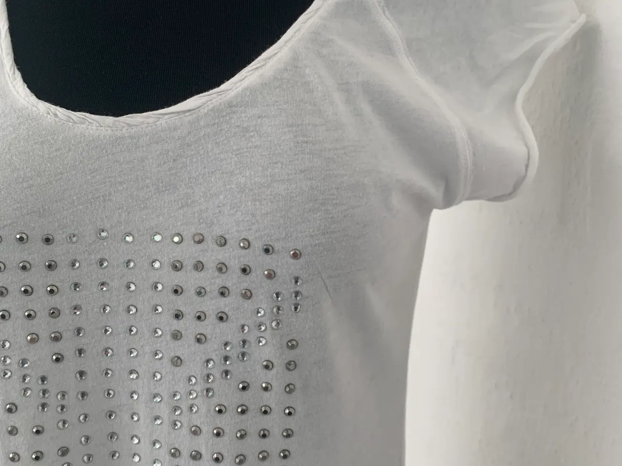 Billede 2 - T-shirt str.36