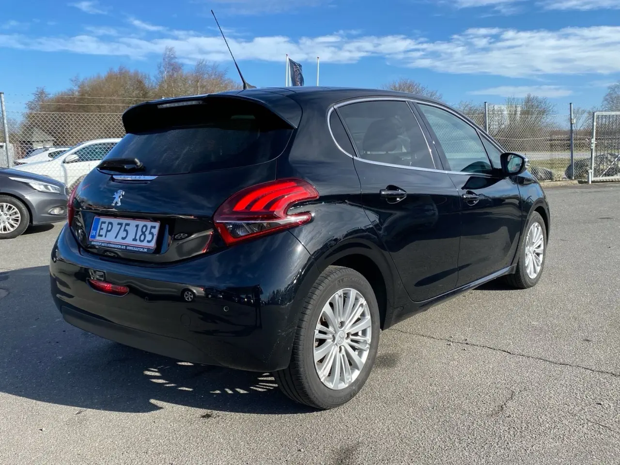 Billede 3 - Peugeot 208 1,6 BlueHDi Desire Sky 100HK 5d