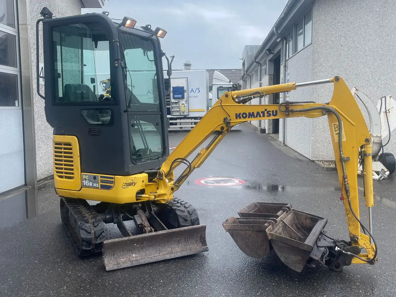 Billede 4 - Komatsu PC16R-3HS Inkl. 2grave skovle og tilskovl.