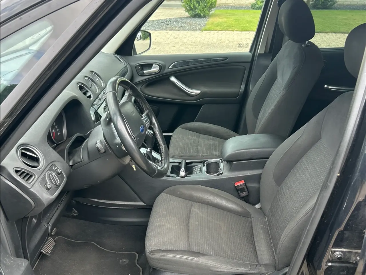 Billede 1 - Rigtig flot ford Galaxy nysynet