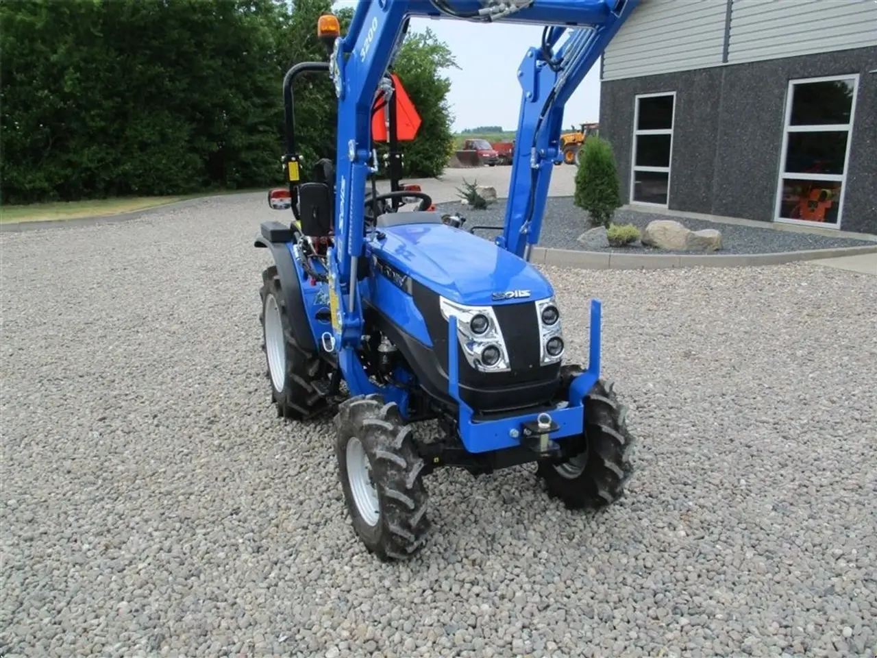 Billede 9 - Solis 26 Gearmaskine med servostyrring og fuldhydraulisk frontlæsser