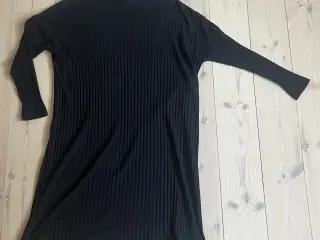 Sort kjole fra Monki