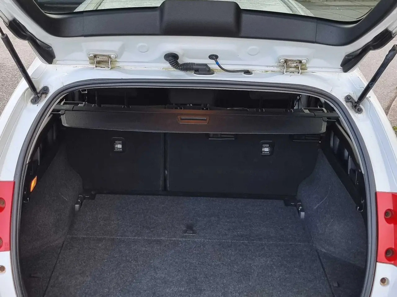 Billede 5 - Toyota Auris 1.6i Sport stationcar