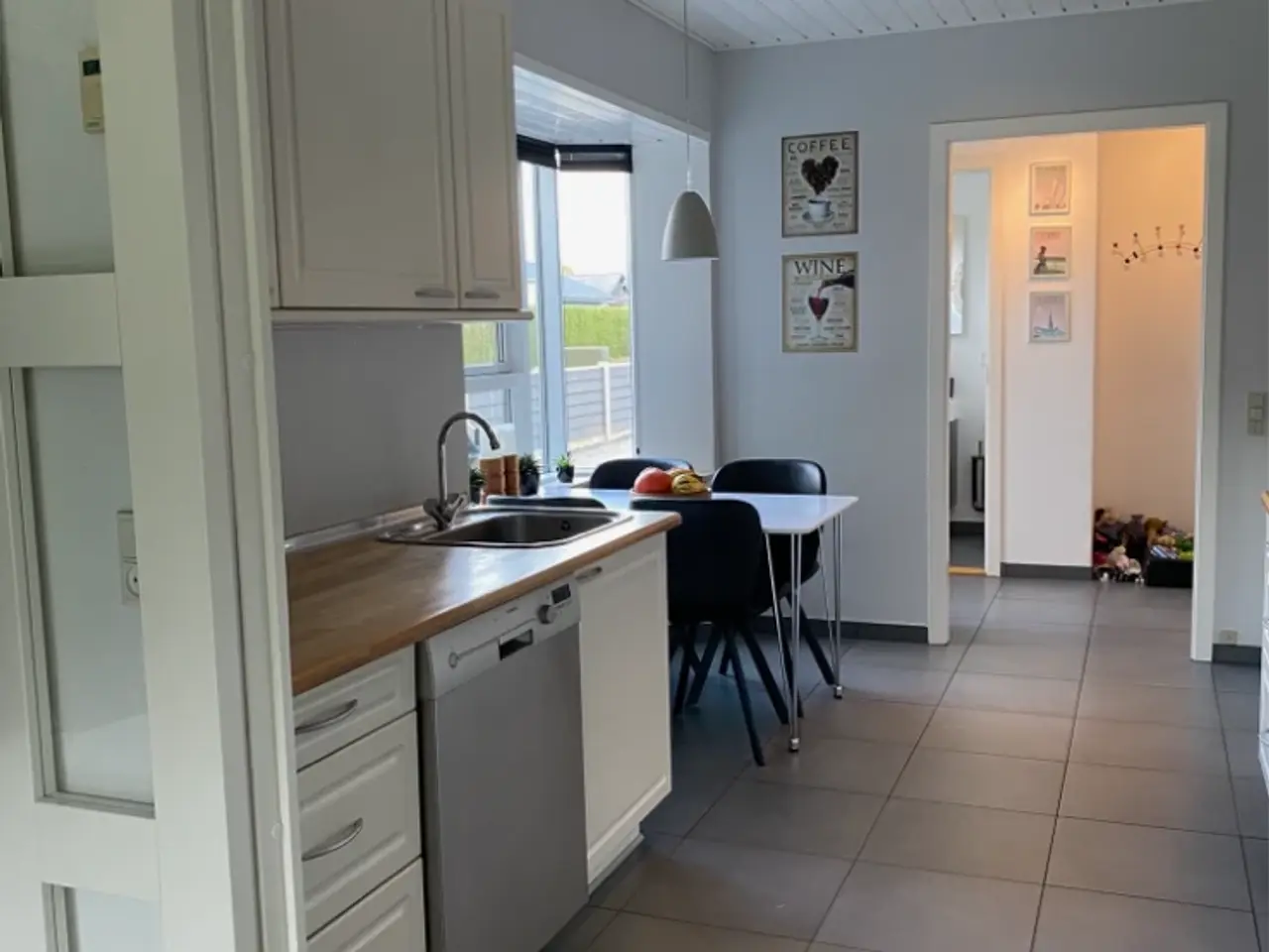 Billede 5 - Hvidt HTH køkken