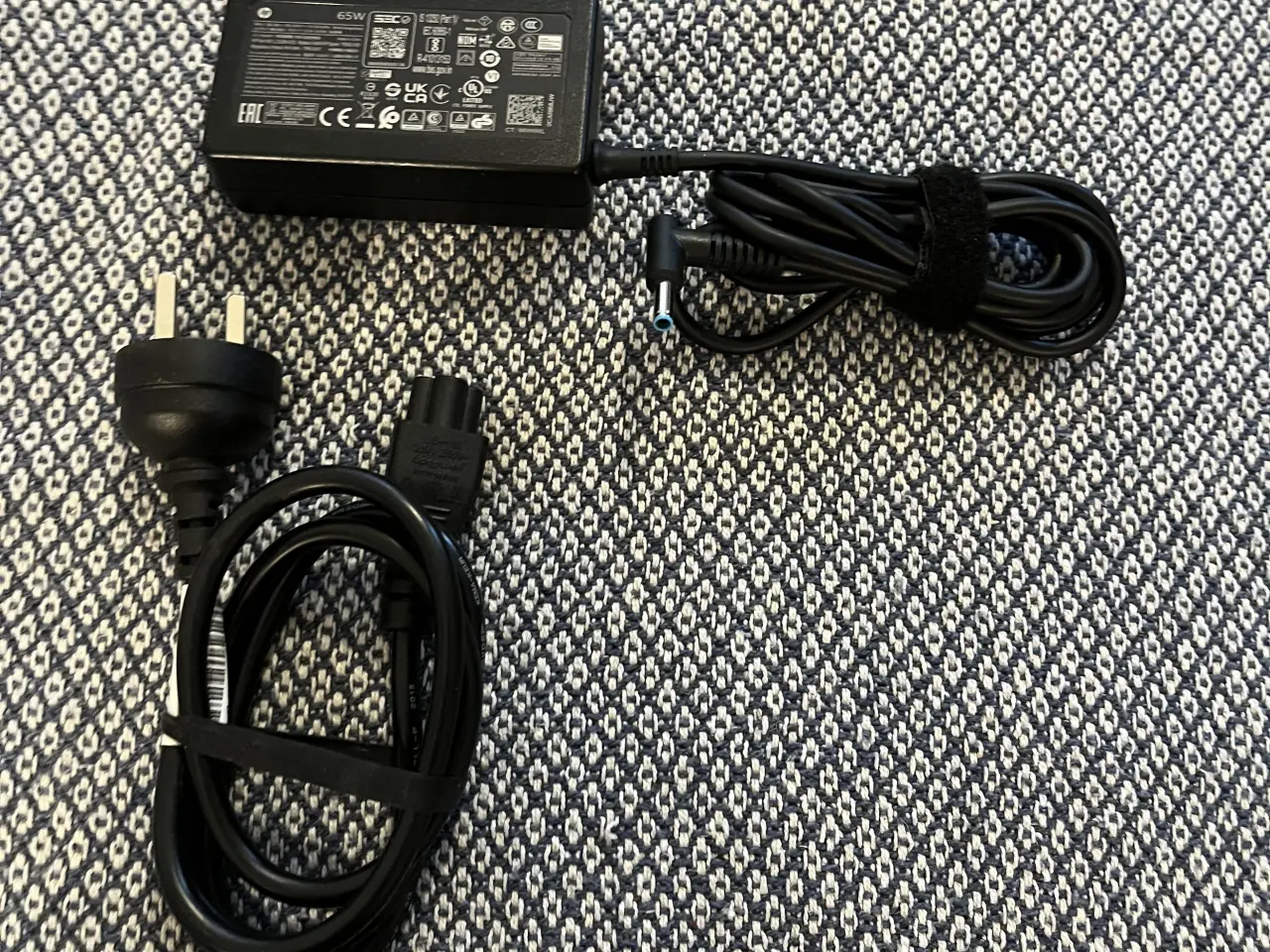 Billede 2 - HP adapter 65W 4mm
