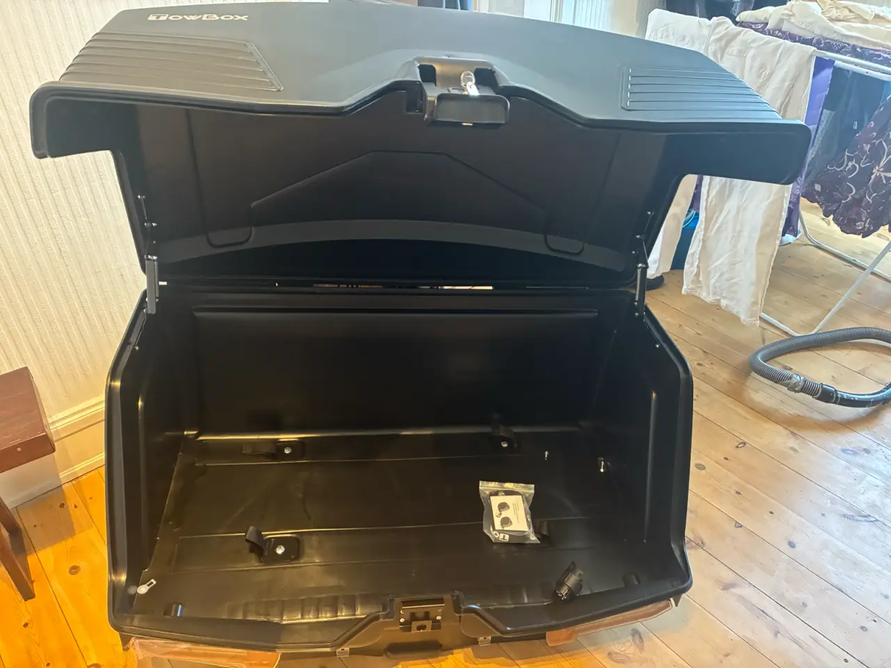 Billede 1 - Towbox Alpha (330 L) til ferien