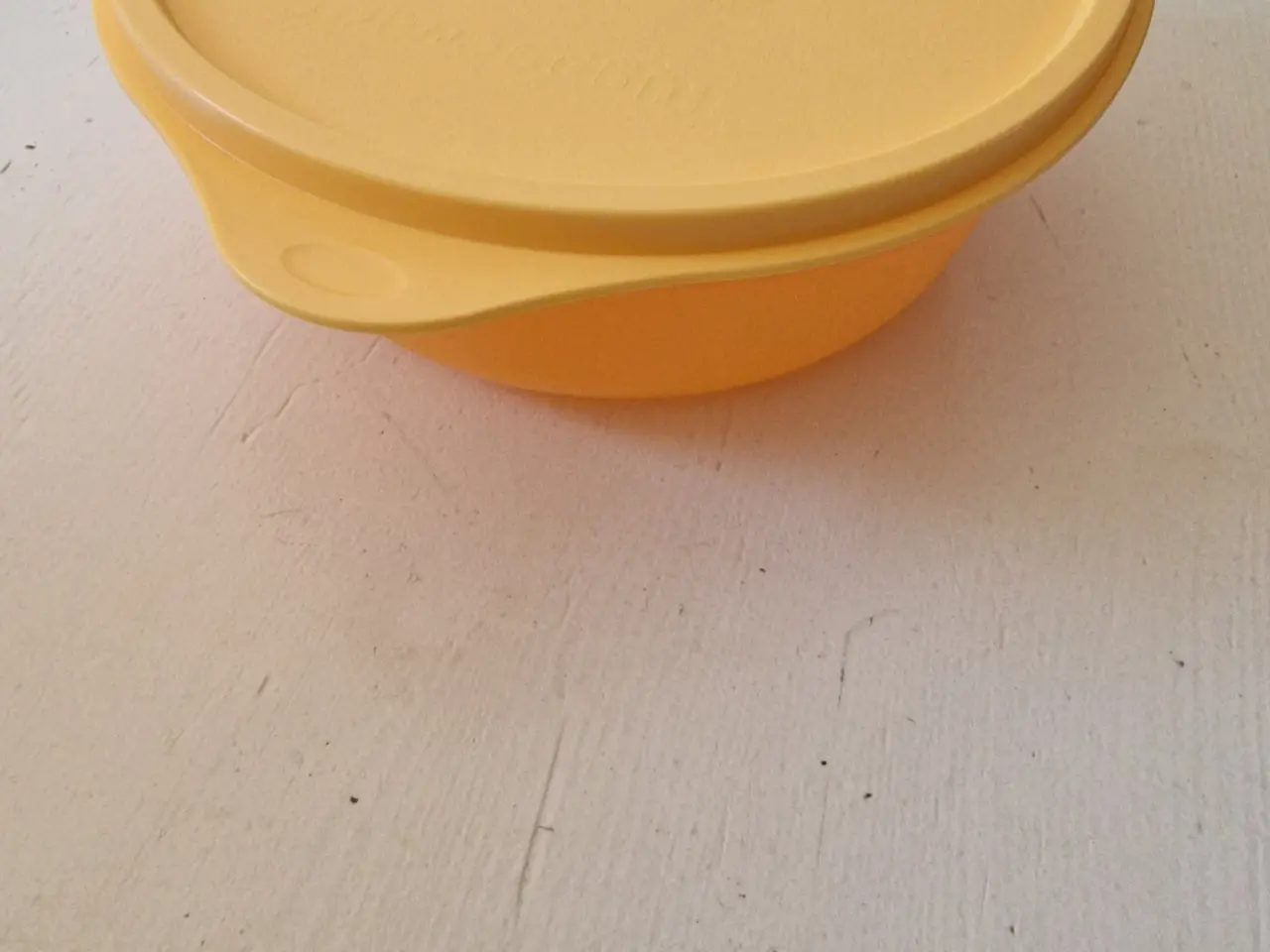 Billede 2 - 2 Tupperware opbevarings bøtter