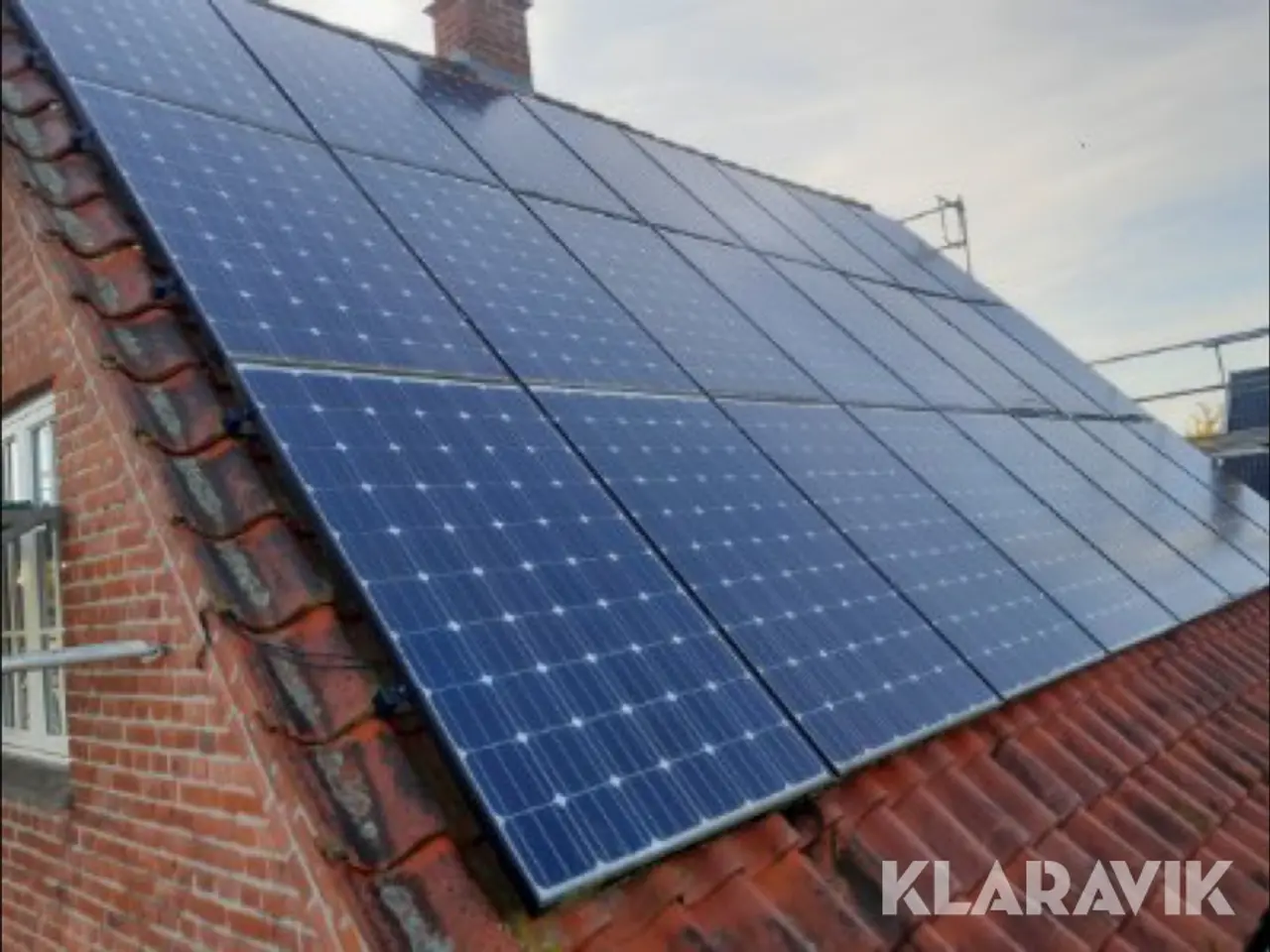 Billede 2 - Solcelleanlæg Yingli Solar YL260C-30b med SolarEdge SE7K-ER-01 inverter 24 Styk paneler