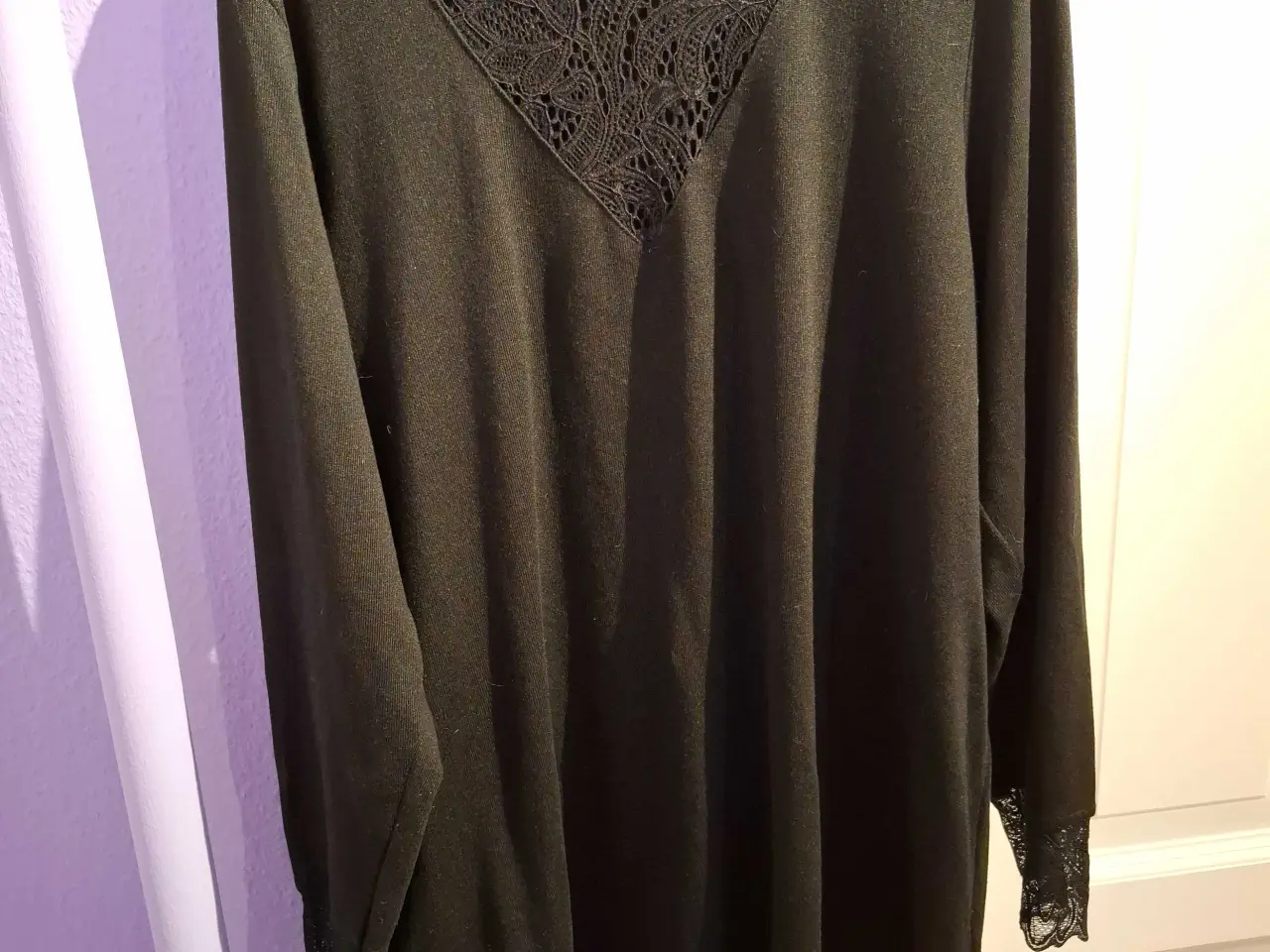 Billede 1 - Zizzi bluse M med flotte detaljer