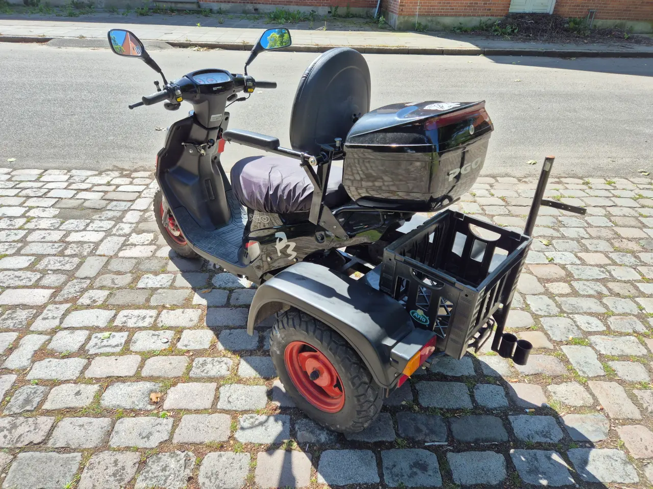 Billede 4 - Pgo hot p3 2 takter 3 hjulet står næsten som ny