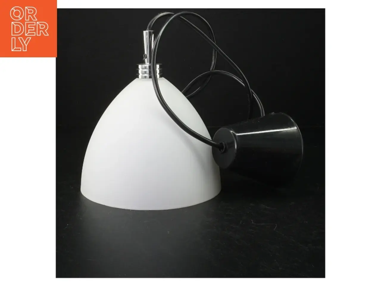 Billede 1 - Hvid lampe (str. Ø. 16 cm)