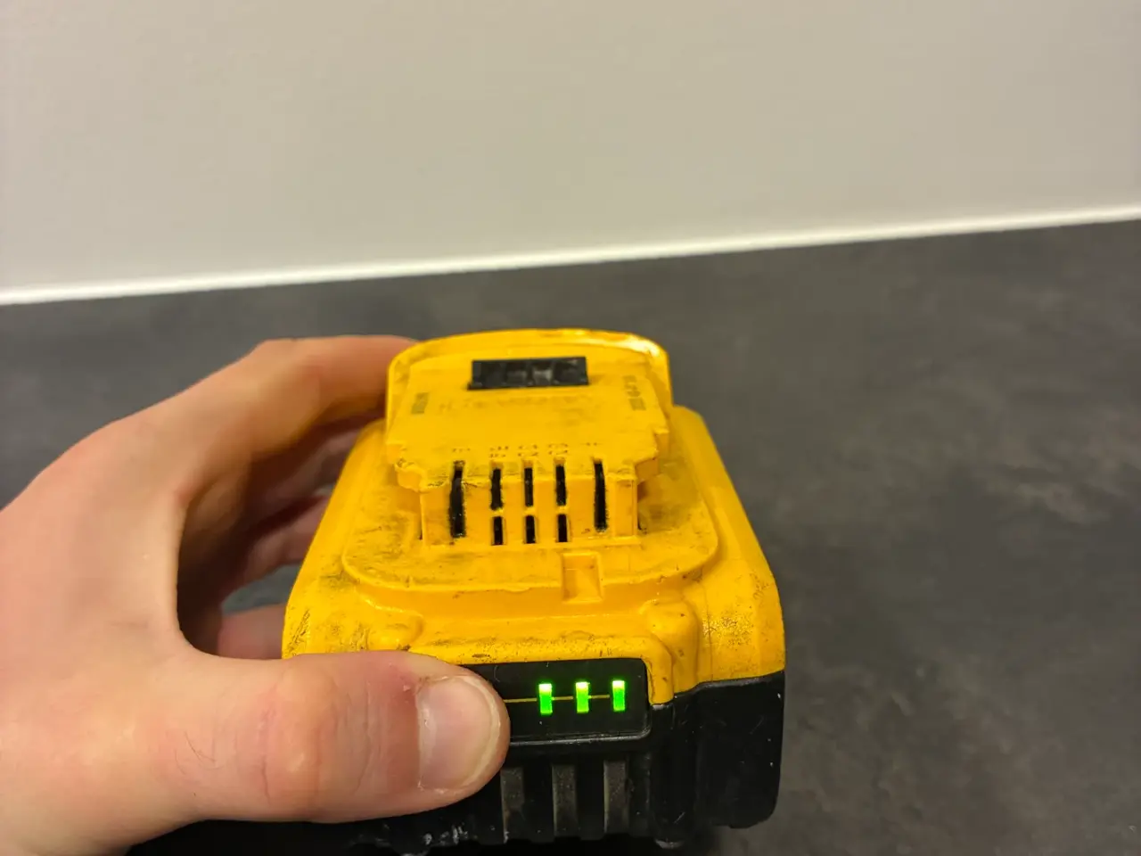 Billede 5 - DeWalt 18V XR 5,0 Ah Batteri