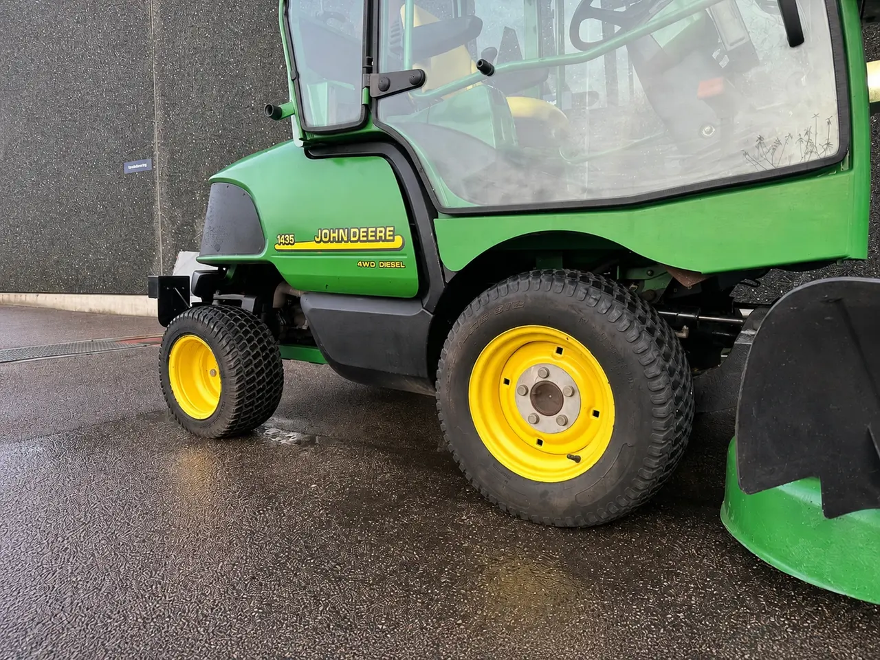 Billede 12 - John Deere 1435 - Græsslåmaskine med førerhus