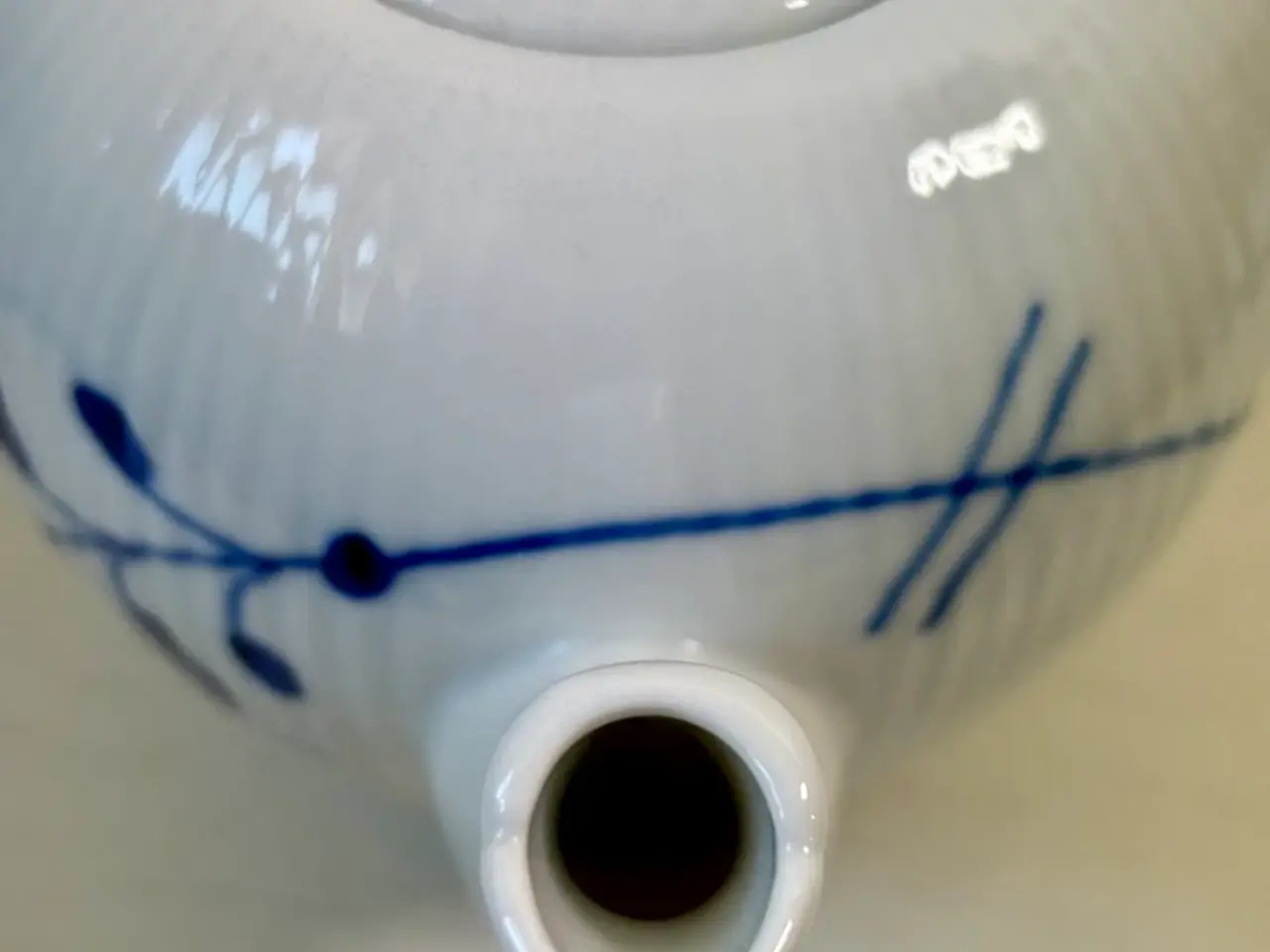 Billede 4 - Royal Copenhagen, megamusel riflet tekande - 35 cl