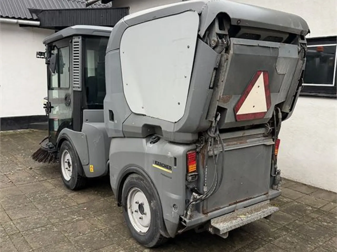 Billede 3 - Kärcher MC130 - Feje suge maskine / Sweeping suction machine - Video!!!