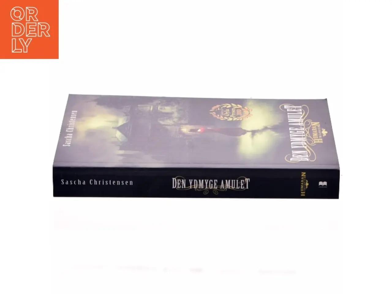 Billede 2 - Den ydmyge amulet af Sascha Christensen (Bog)