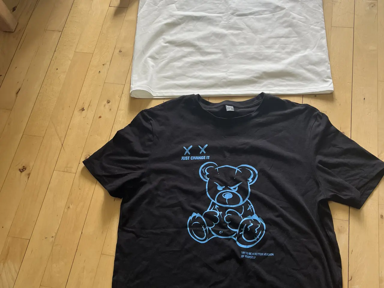 Billede 1 - 2 stk t shirt str L