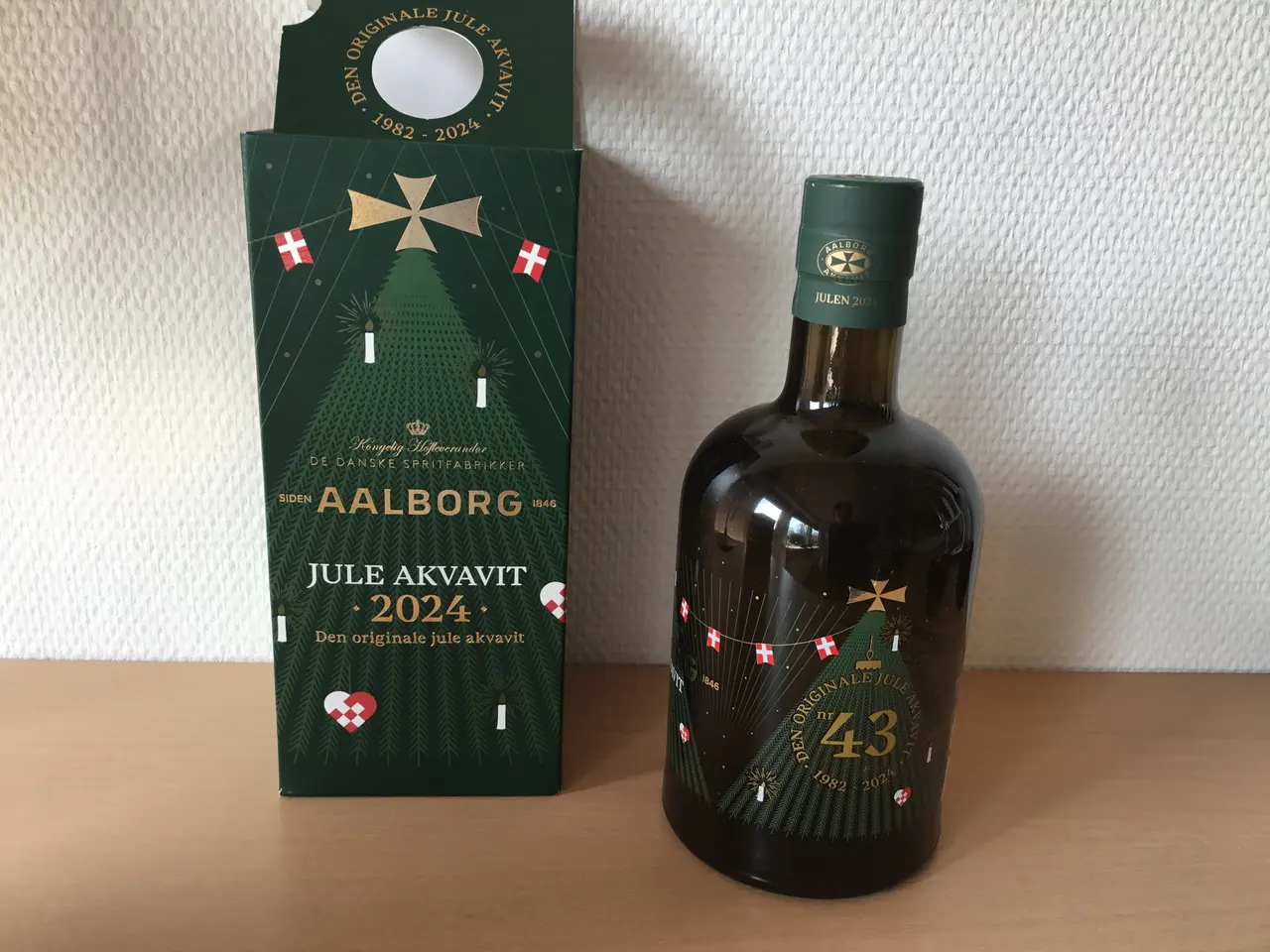 Billede 8 - 10 stk Aalborg juleakvavit