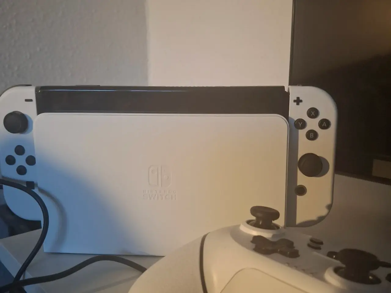 Billede 1 - Nintendo switch oled sælges.