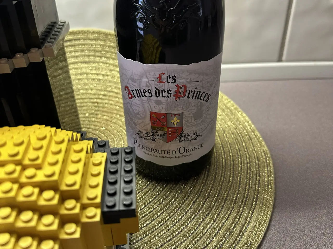 Billede 4 - Unik LEGO vinflaskeskjuler som ”MUNK”