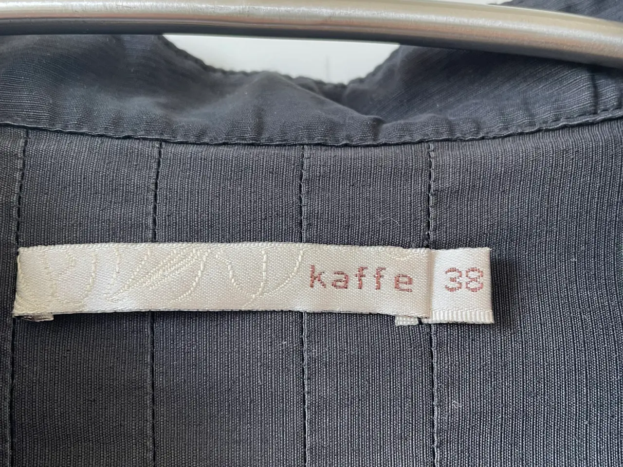 Billede 2 - Kaffe sort kjole