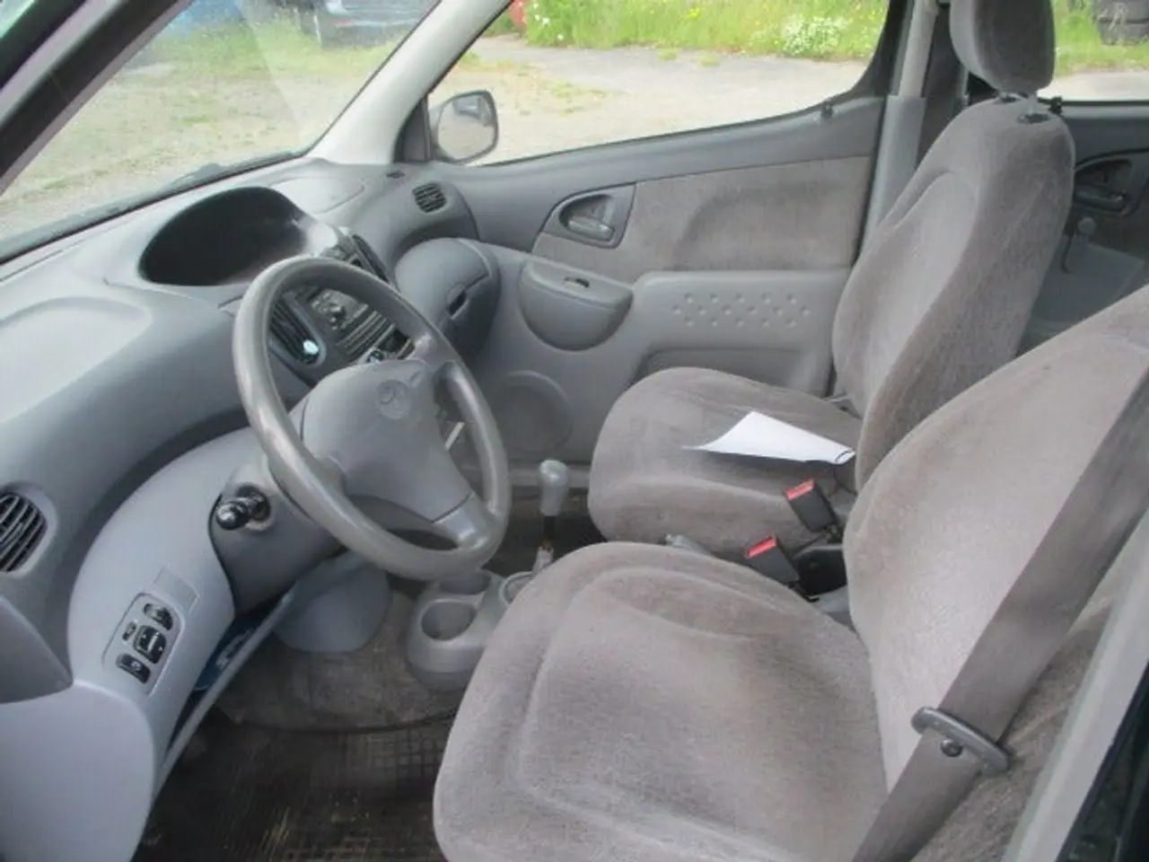 Billede 8 - Toyota Yaris Verso 1,3 Luna