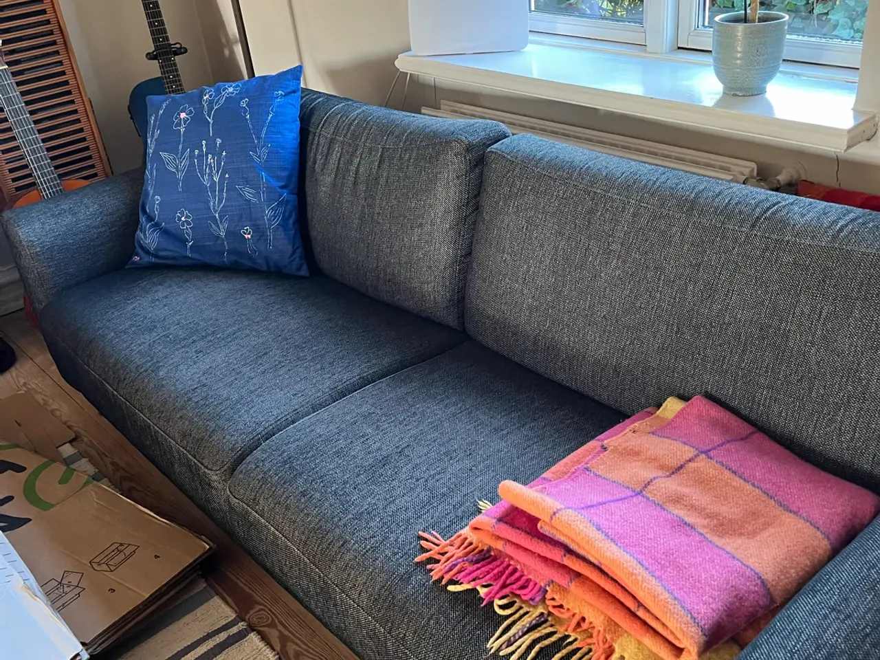Billede 2 - Mørkegrå sofa