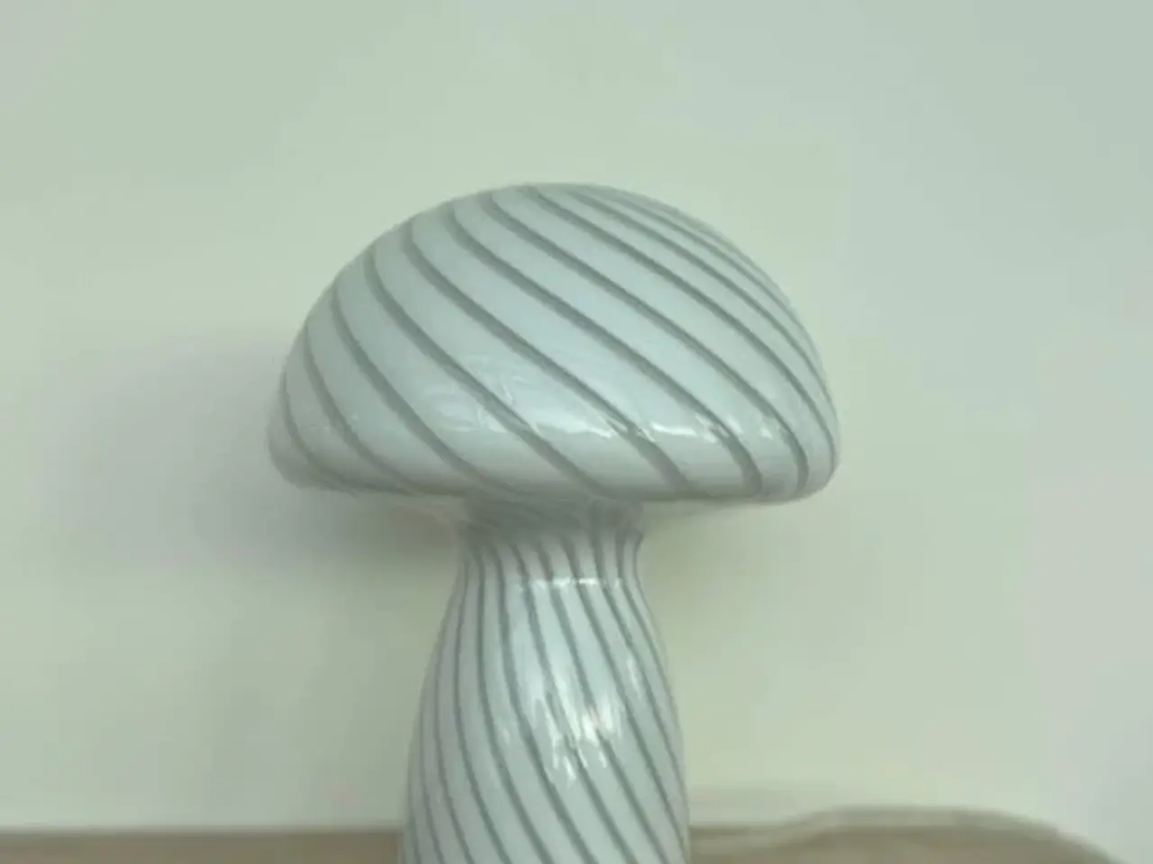 Billede 5 - "NEDSAT" Mushroom bordlampe - hvid