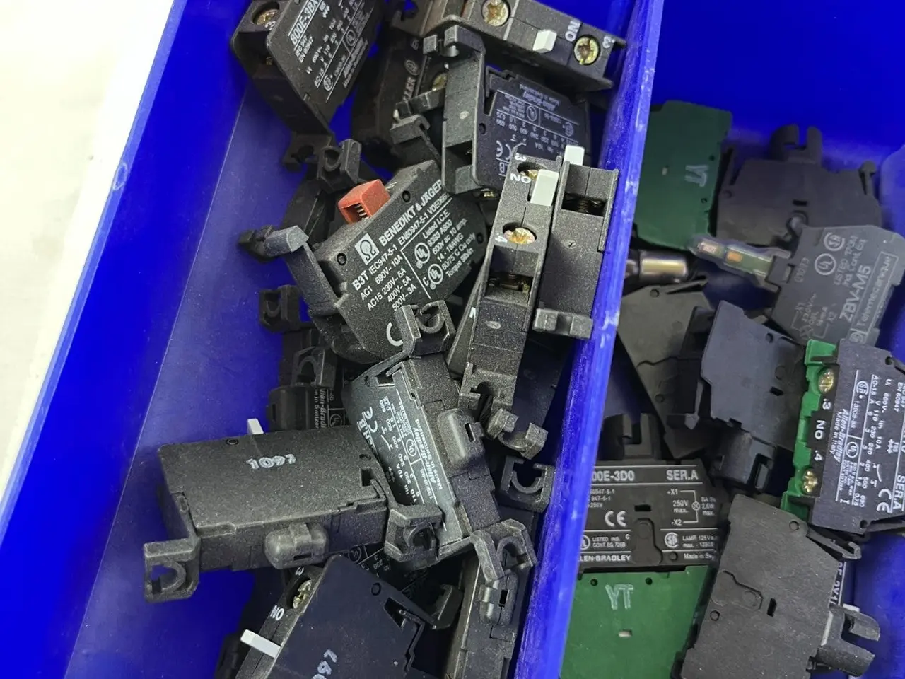 Billede 8 - Telemecanique Schneider Contact Blocks Lamp Parts