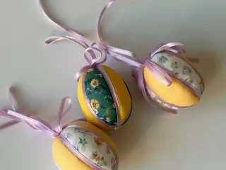 Mini påskeæg, gul/lilla m blomster, 3 stk samlet
