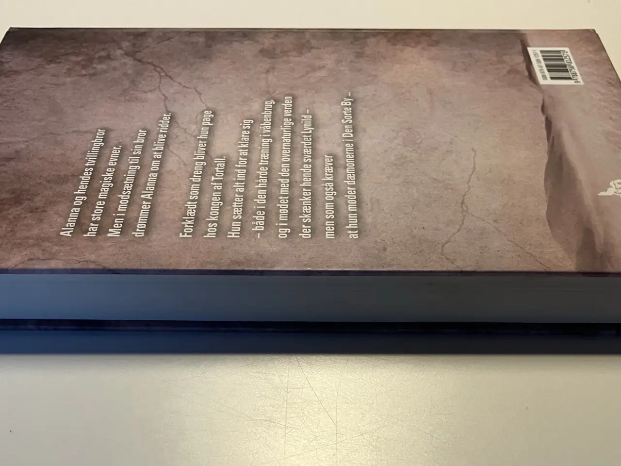 Billede 5 - Løvindens sang. Bind 1 - Alanna. Af Tamora Pierce