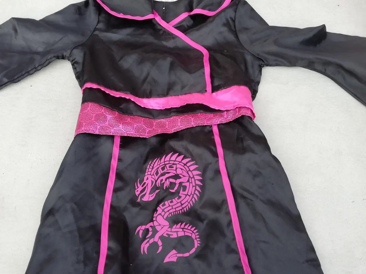 Billede 1 - Ninja kostume størrelse 128