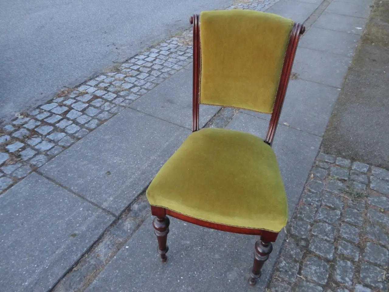 Billede 1 - STOL - Velour []