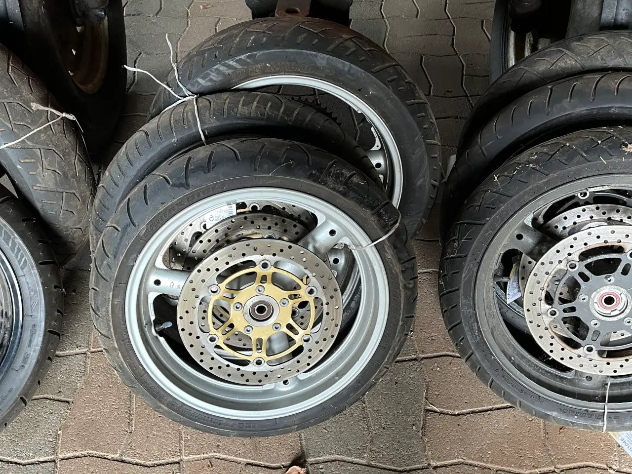 Billede 1 - Suzuki gsxf 600/750 komplette sæt