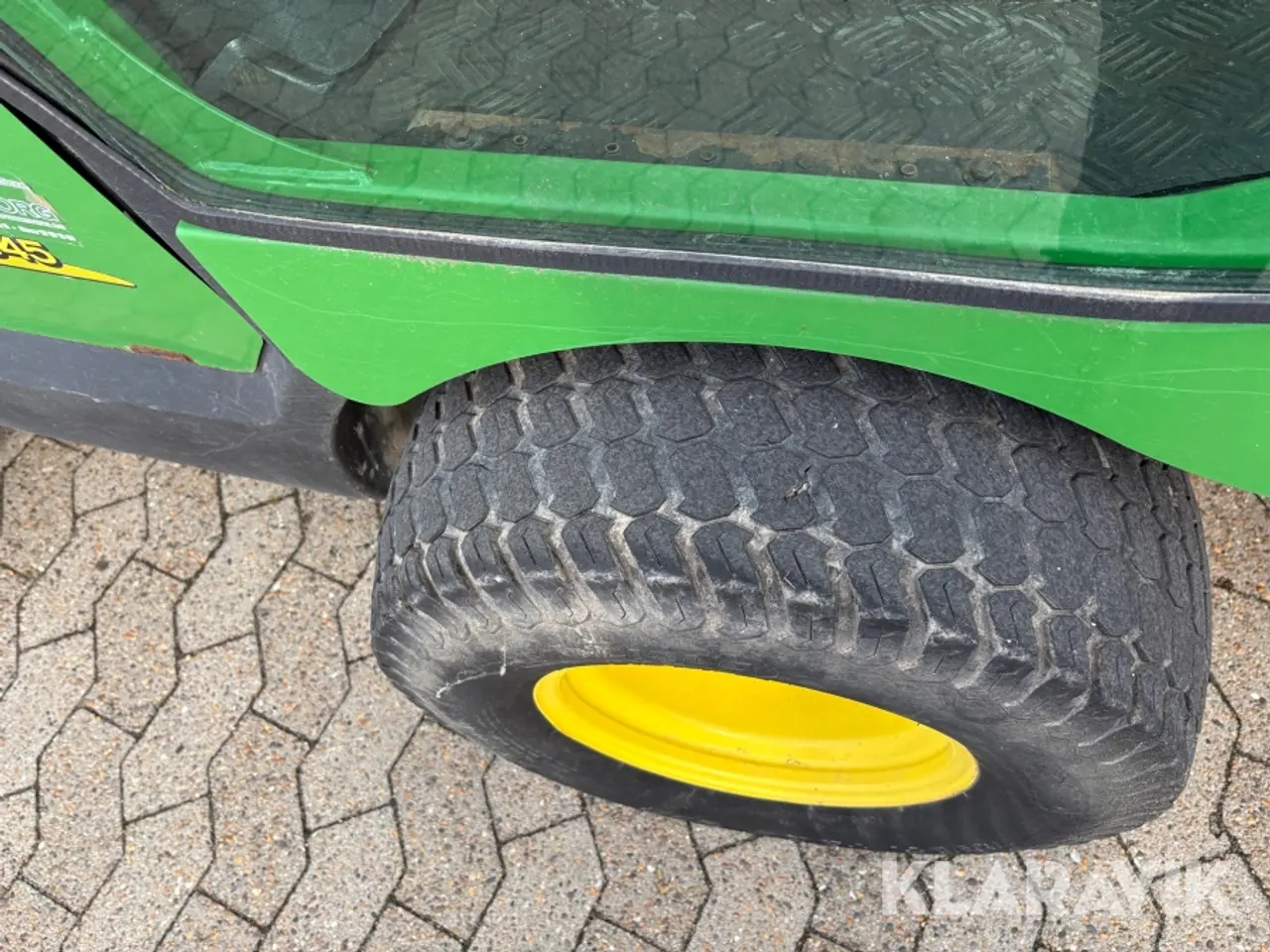 Billede 12 - Redskabsbærer John Deere 1545 med kost