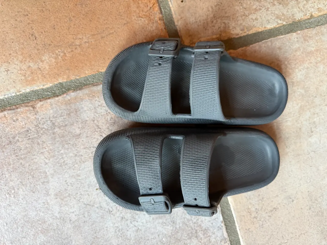 Billede 1 - Sandaler m spænder, sandaler hval