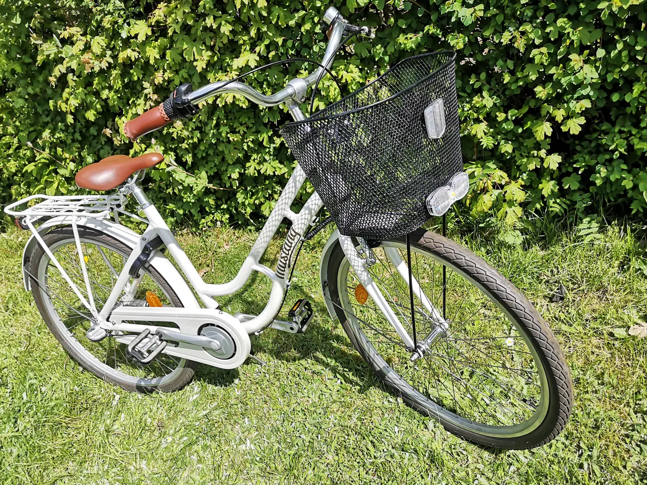 Billede 3 - Næsten nye Mustang dame-pigecykel, 26", 43 cm, 3 g