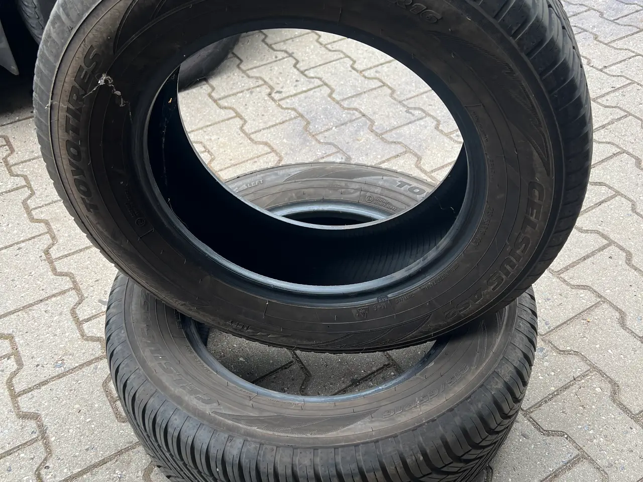 Billede 2 - 2 Stk Vinterdæk 215/65R16