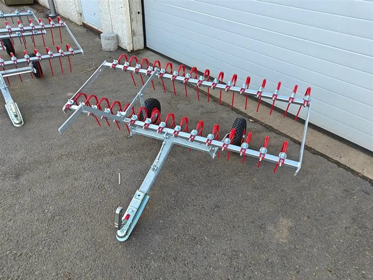 Billede 2 - Anker Bjerre Riven Gårdspladsharve 150cm Inkl. Kugletræk