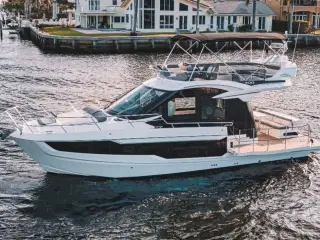 Galeon 400 Fly